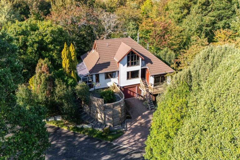 Photo of property in 21b Sequoia Grove, Merrilands, New Plymouth, 4312