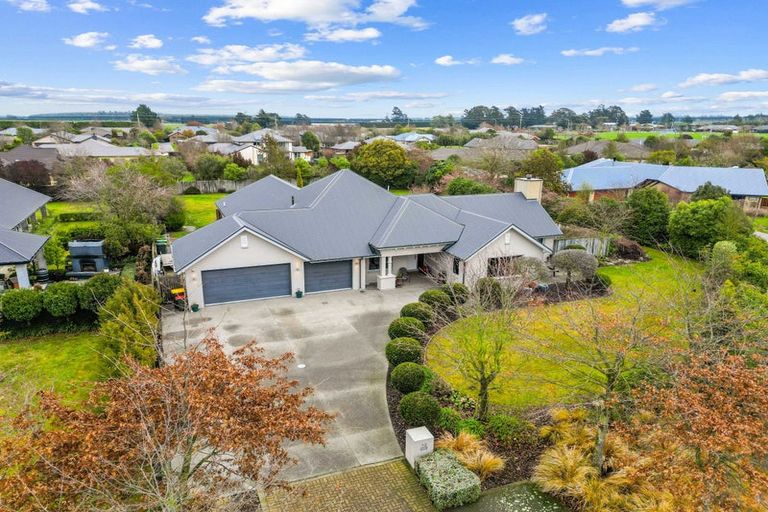 Photo of property in 12 Heaphy Court, Rolleston, 7614