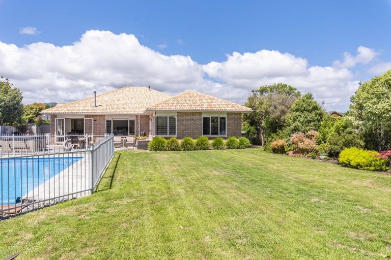 Photo of property in 12 Regent Drive, Paraparaumu Beach, Paraparaumu, 5032