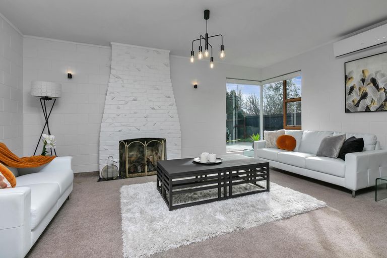 Photo of property in 192 Henderson Valley Road, Henderson, Auckland, 0612