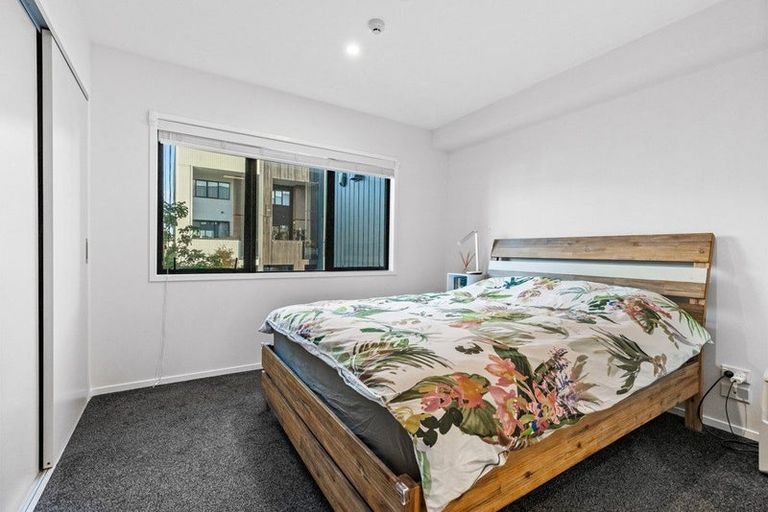 Photo of property in 86 Rangihina Road, Hobsonville, Auckland, 0616