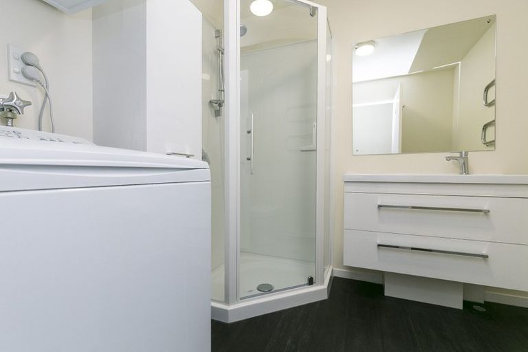 Photo of property in Victoria Villas, 23/35u Pirie Street, Mount Victoria, Wellington, 6011
