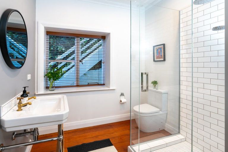 Photo of property in 9 Easdale Street, Kelburn, Wellington, 6012