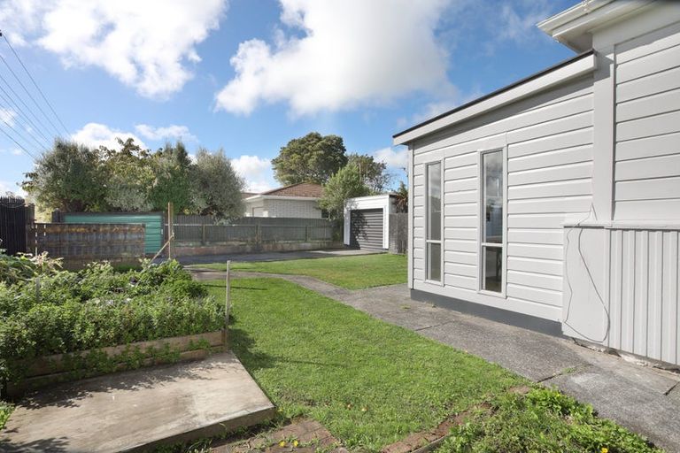 Photo of property in 40 Follett Street, Marton, 4710