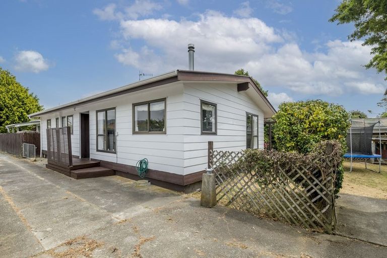 Photo of property in 18a Kanawa Street, Waikanae, 5036