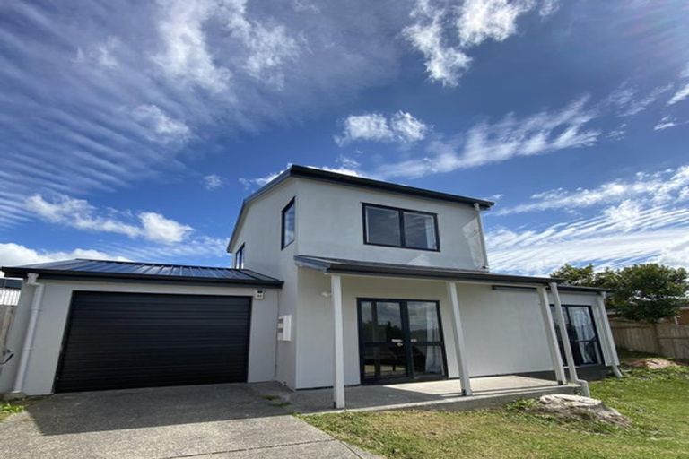 Photo of property in 16 Ebony Place, Massey, Auckland, 0614