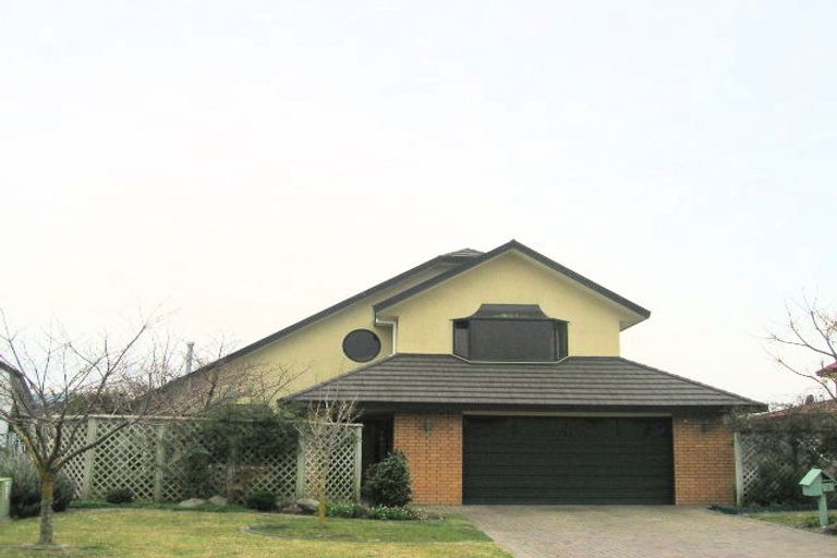 Photo of property in 10 Knightsbridge Place, Taradale, Napier, 4112