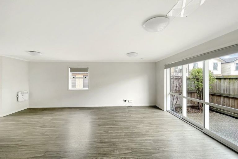 Photo of property in 8 Chiefs Court, Hamilton East, Hamilton, 3216