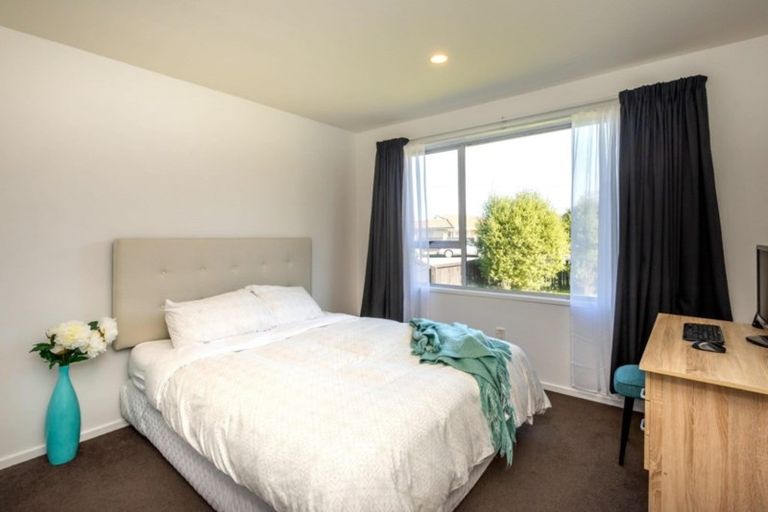 Photo of property in 20 Four Elms Place, Parklands, Christchurch, 8083