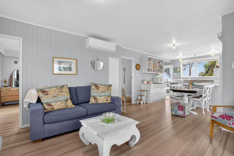 Photo of property in 11 Kendale Drive, Leigh, 0985