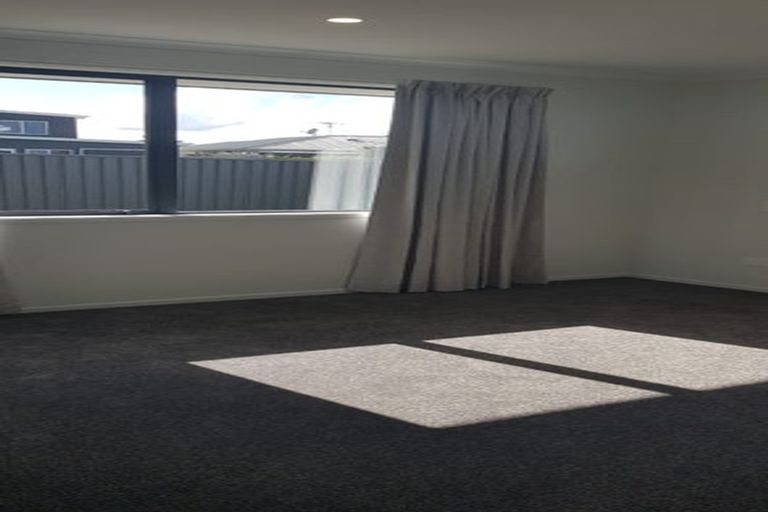 Photo of property in 24 Sando Way, One Tree Point, 0118