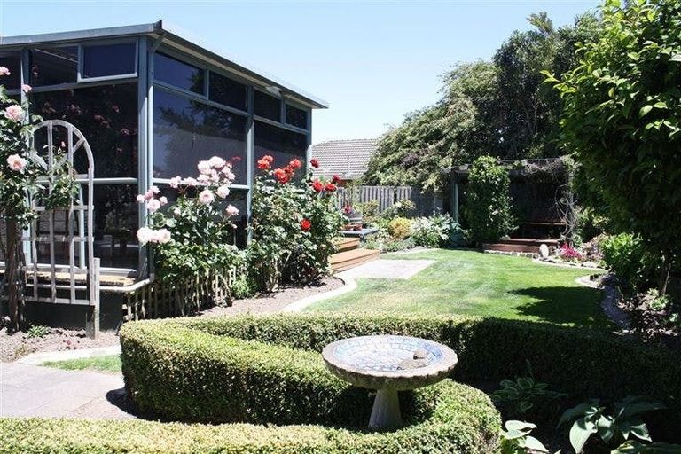 Photo of property in 2/456 Main South Road, Hornby, Christchurch, 8042