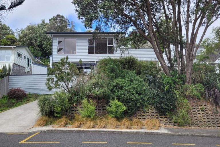 Photo of property in 4 Chorley Grove, Churton Park, Wellington, 6037