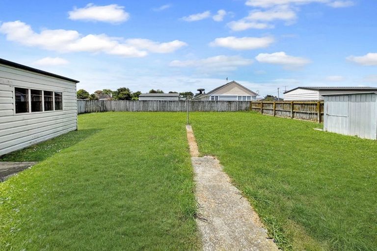 Photo of property in 2-4 Devon Crescent, Bulls, 4818