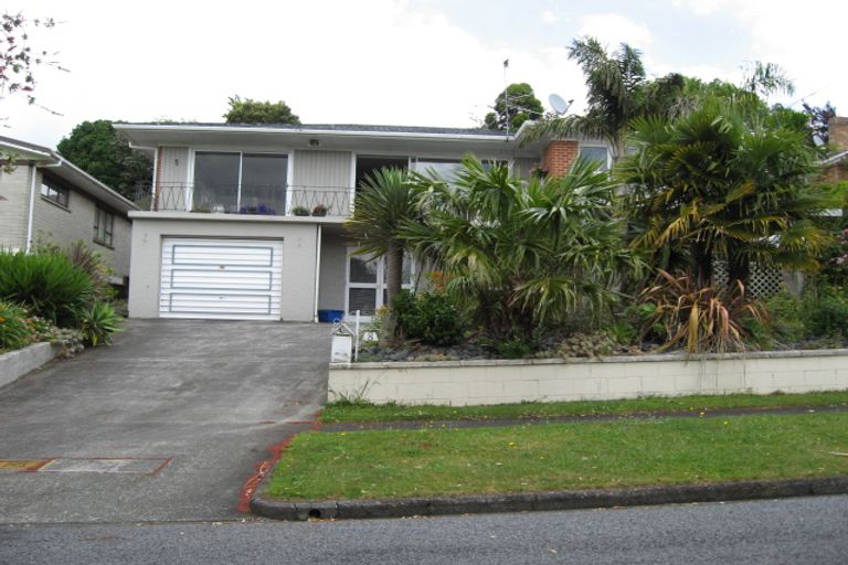 Photo of property in 8 Hamlet Place, Pukekohe, 2120