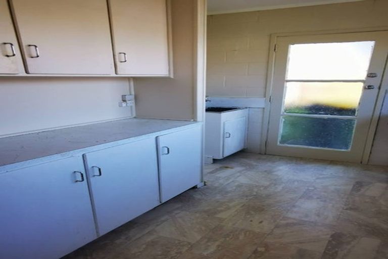 Photo of property in 277 Massey Road, Mangere East, Auckland, 2024