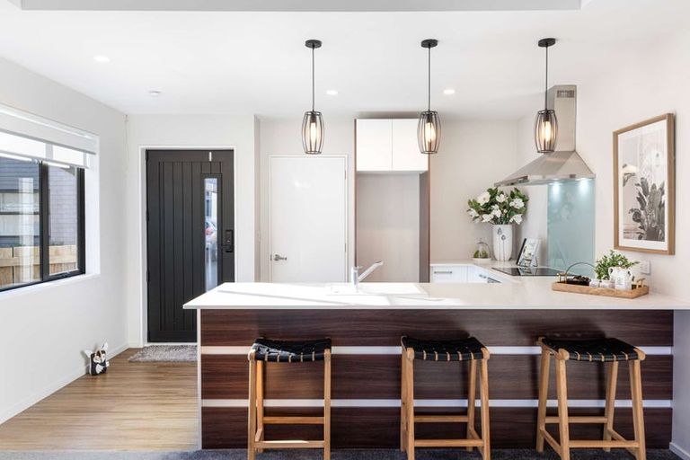 Photo of property in 2/14 Cotswold Avenue, Bishopdale, Christchurch, 8053