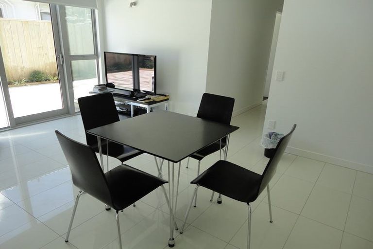 Photo of property in 105u1 Rongotai Road, Kilbirnie, Wellington, 6022