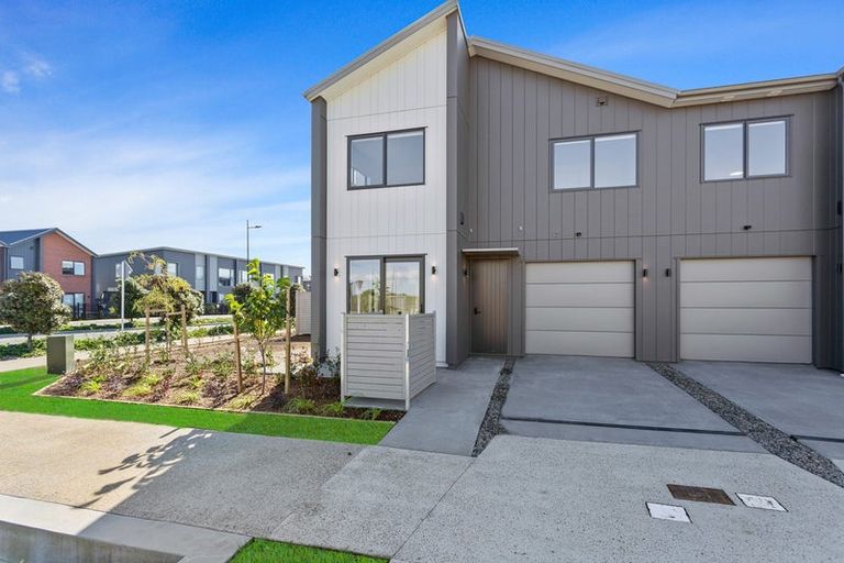 Photo of property in 4 Viridian Avenue, Rosehill, 2113