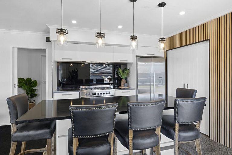 Photo of property in 58d Karamea Street, Whalers Gate, New Plymouth, 4310