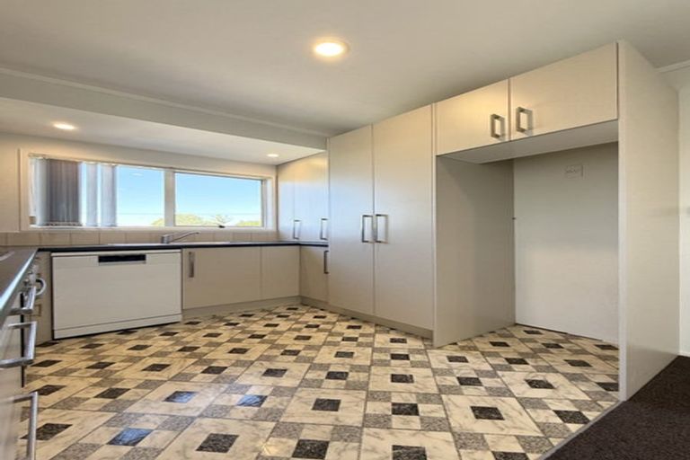 Photo of property in 1/41 Jutland Road, Hauraki, Auckland, 0622