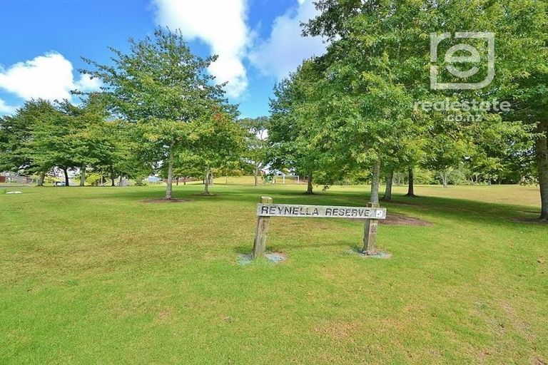 Photo of property in 1/231 Don Buck Road, Massey, Auckland, 0614