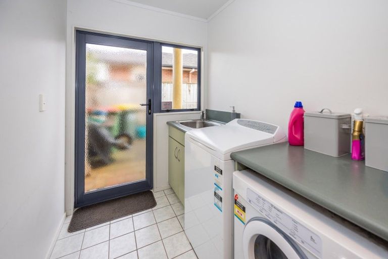 Photo of property in 52 Keswick Crescent, Huntington, Hamilton, 3210