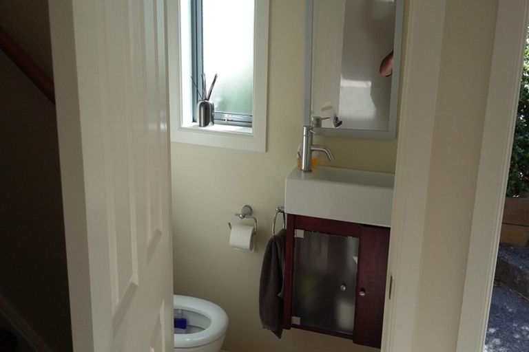 Photo of property in 40a Overtoun Terrace, Hataitai, Wellington, 6021