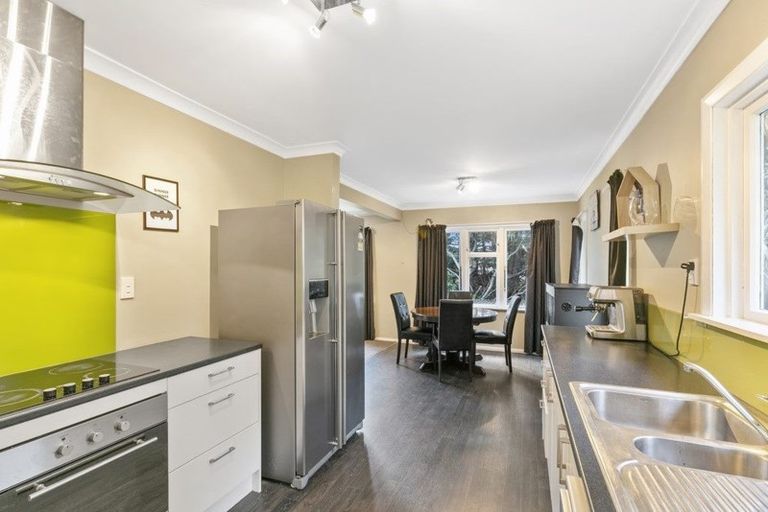 Photo of property in 38 Hine Road, Wainuiomata, Lower Hutt, 5014