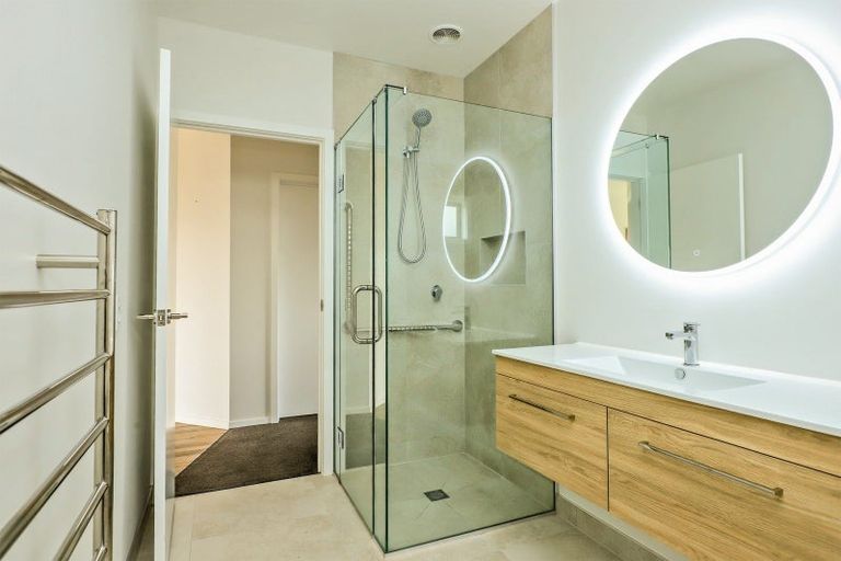 Photo of property in 22 Cassin Place, Taradale, 4112