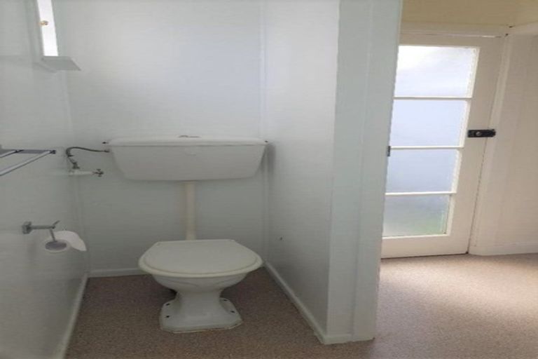 Photo of property in 10a Blease Street, New Lynn, Auckland, 0600
