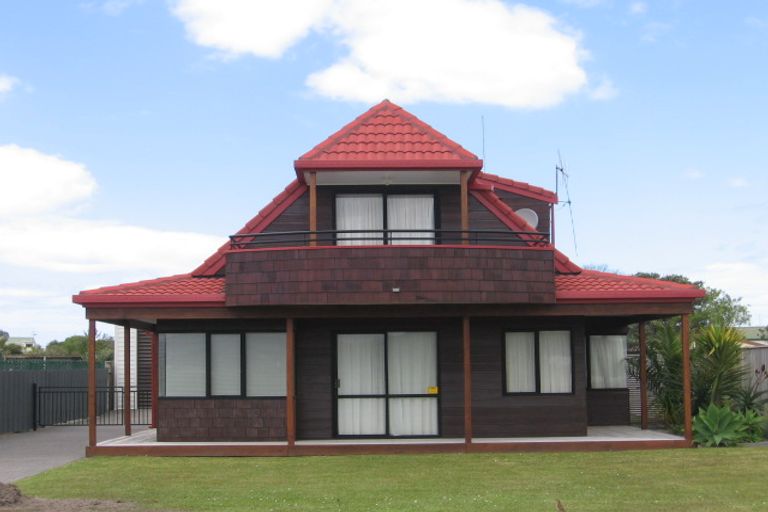 Photo of property in 9 Pio Road, Bowentown, Waihi Beach, 3177