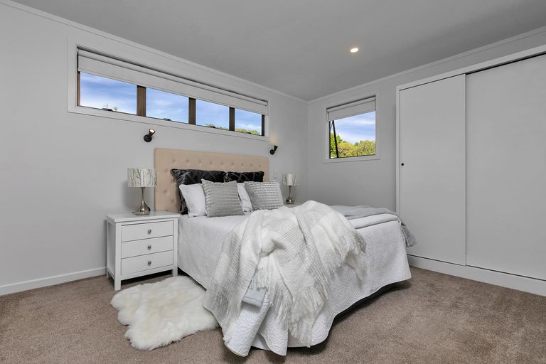 Photo of property in 192 Henderson Valley Road, Henderson, Auckland, 0612