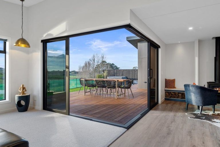 Photo of property in 64 Les Wakefield Road, Mapua, 7005