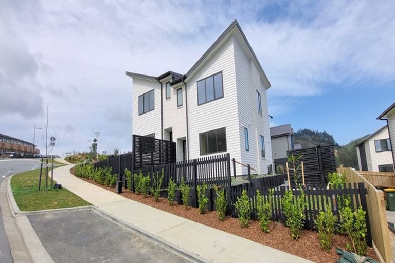 Photo of property in 17 Bee Lane, Whitby, 5024