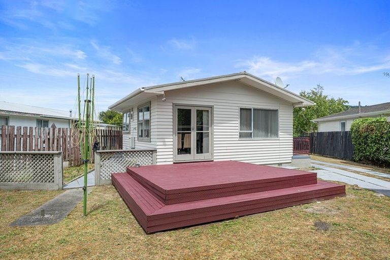 Photo of property in 10 Manutuke Street, Wainuiomata, Lower Hutt, 5014