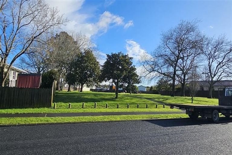 Photo of property in 36 Reelick Avenue, Pakuranga Heights, Auckland, 2010