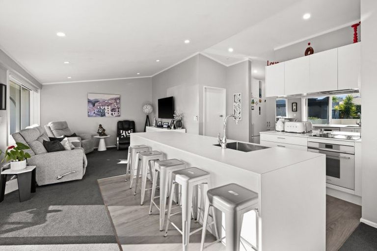 Photo of property in 264a-d Te Awa Avenue, Awatoto, Napier, 4110