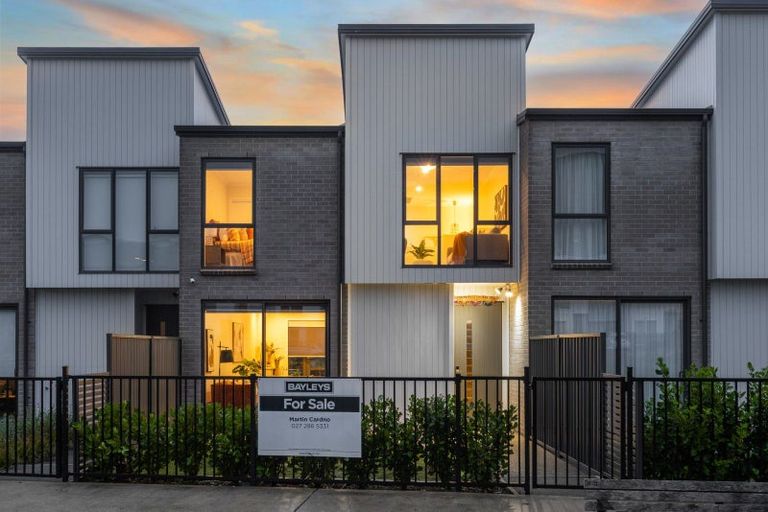 Photo of property in 6 Tokitoki Way, Kenepuru, Porirua, 5022