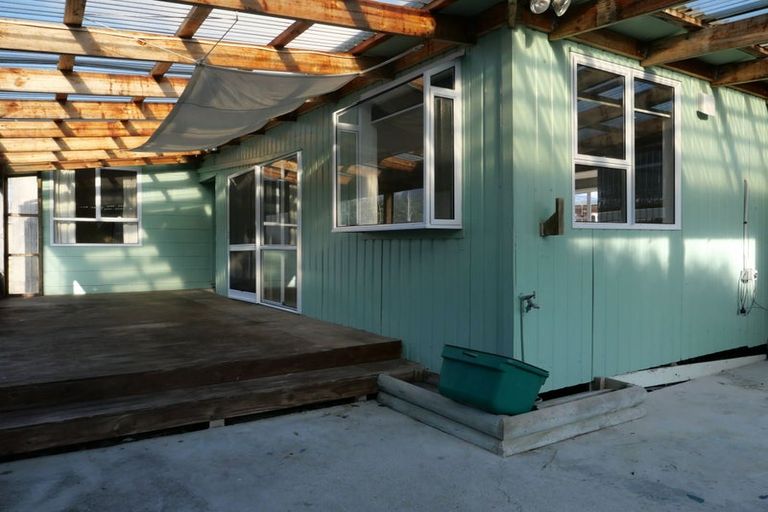 Photo of property in 27 Moana Street, Otaki Beach, Otaki, 5512