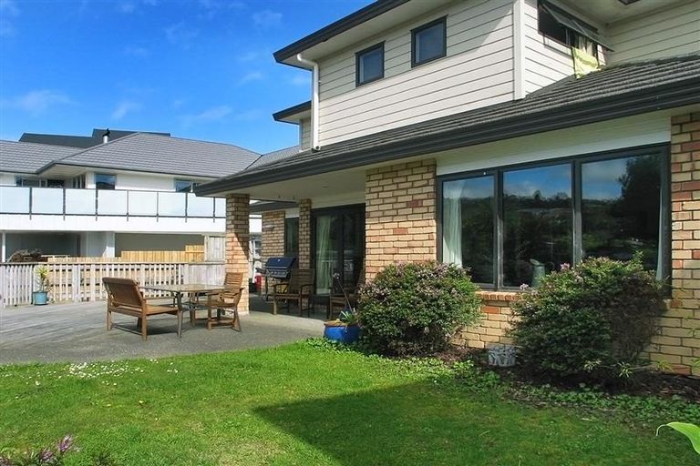 Photo of property in 52 Hawtrey Terrace, Churton Park, Wellington, 6037
