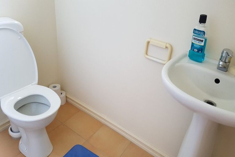 Photo of property in 16 Fearnley Grove, Albany, Auckland, 0632