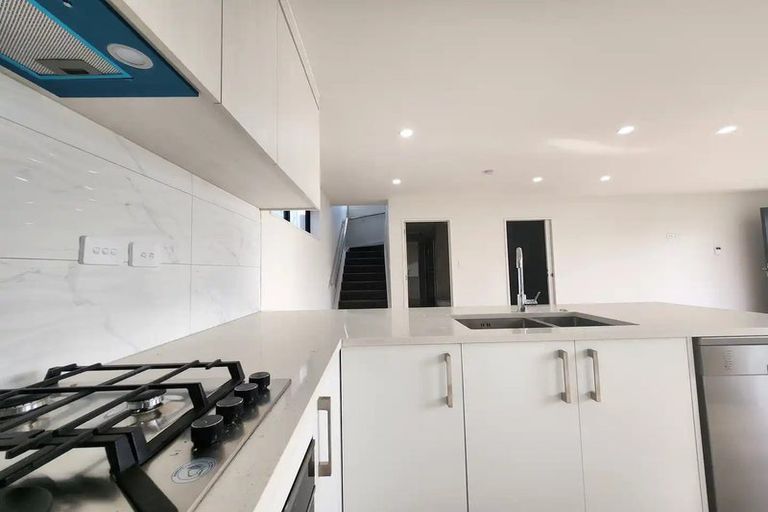 Photo of property in 60 Heybridge Street, Manurewa, Auckland, 2102