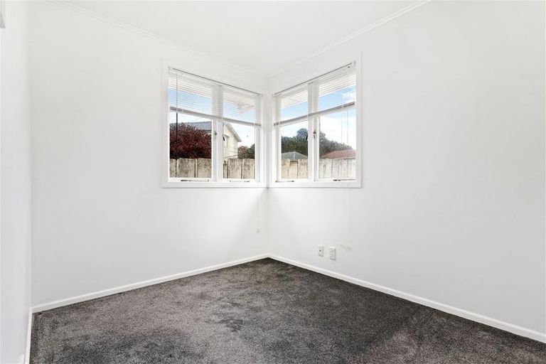 Photo of property in 22 Paton Avenue, Te Atatu South, Auckland, 0610