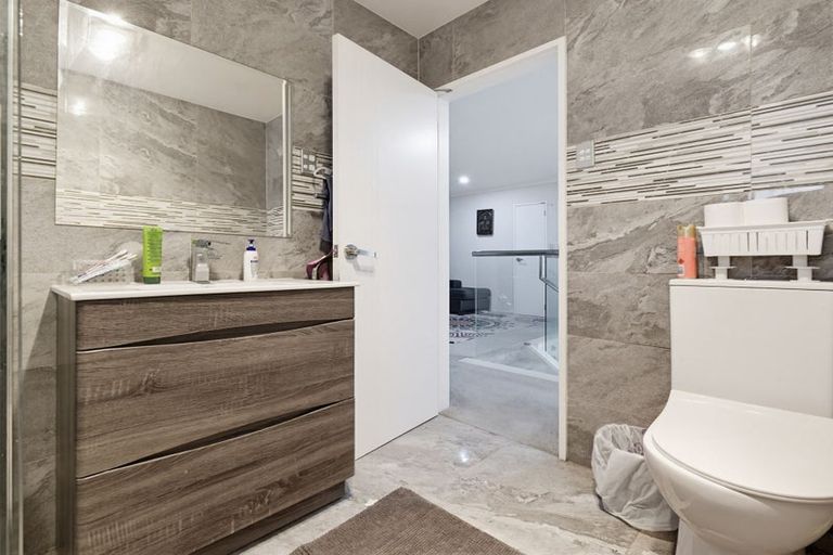 Photo of property in 56a Cambridge Terrace, Papatoetoe, Auckland, 2025