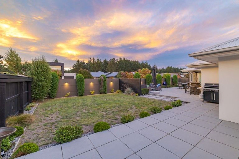 Photo of property in 5 Reka Street, Parklands, Christchurch, 8083