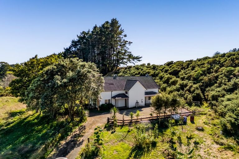 Photo of property in 427 Mataro Road, Onaero, Urenui, 4375