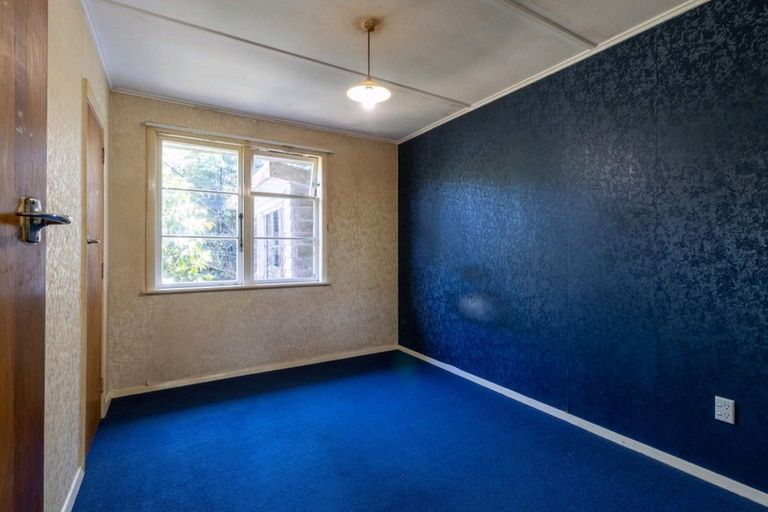 Photo of property in 79 Salford Street, Newlands, Wellington, 6037