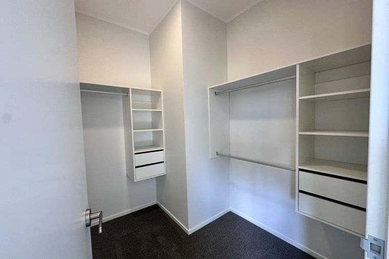 Photo of property in 39 Golfland Drive, Golflands, Auckland, 2013