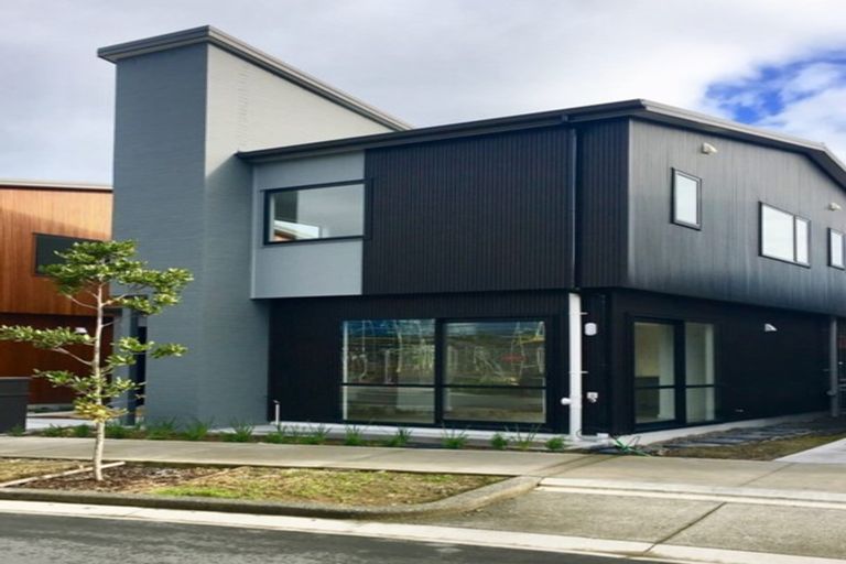 Photo of property in 5 Ian Morrison Road, Hobsonville, Auckland, 0616